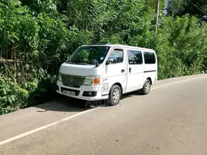 Nissan E25 2008 Van (Used)