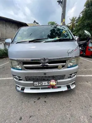 Toyota KDH Flat Roof HIACE 2006 Van (Used)