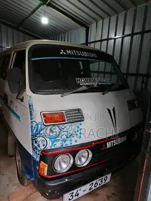 Mitsubishi Delica 1980 Van (Used)