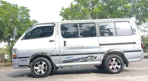Toyota HIACE LH102 1992 Van (Used)