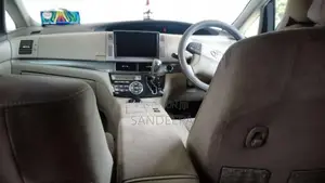Toyota Estima 2008 Van (Used)