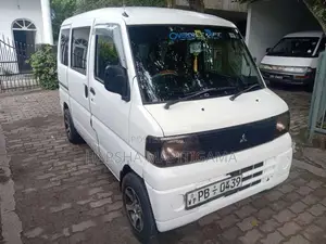 Mitsubishi MiniCab 2002 Van (Used)