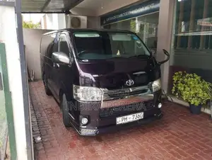Toyota HIACE 2017 Van (Used)
