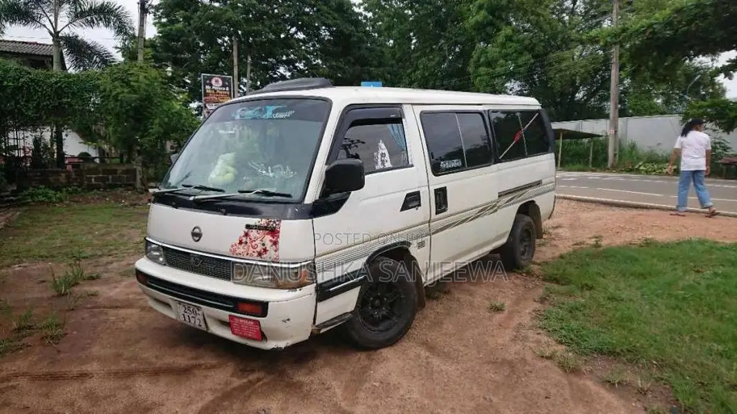 Nissan Caravan 1992 Van (Used)