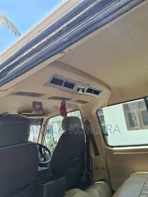 Nissan Caravan 1993 Van (Used)