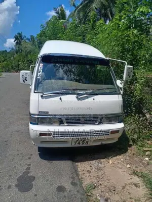 Nissan Nissan 1994 Van (Used)