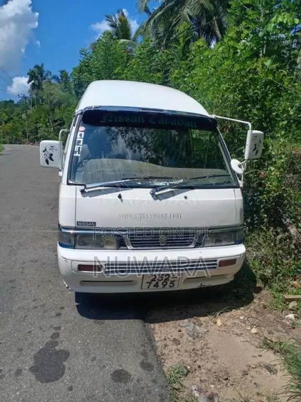 Nissan Nissan 1994 Van (Used)