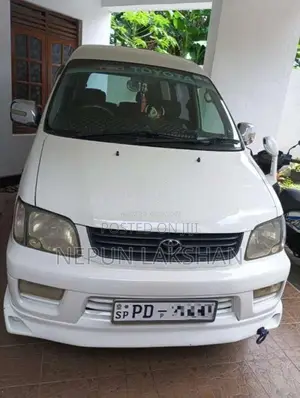 Toyota Noah 2007 Van (Used)