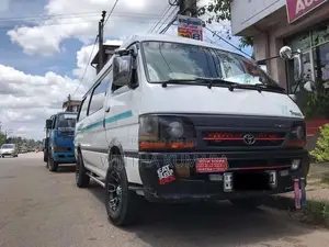 Toyota HIACE 1998 Van (Used)