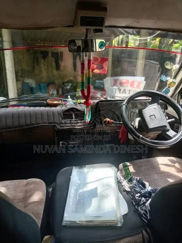 Toyota Shell 1986 Van (Used)