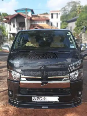 Toyota KDH 2006 Van (Used)