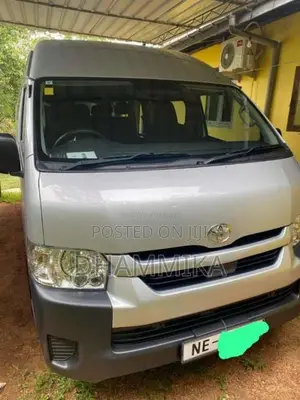 Toyota GDH 223B KDH 2022 Van (Used)