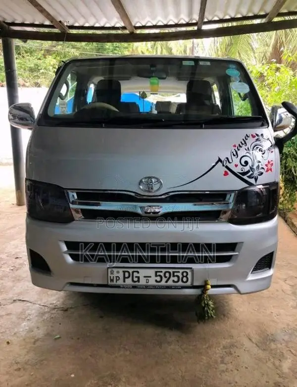 Toyota Hiace 2011 Van (Used)