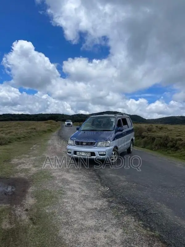 Toyota Noah CR41 1997 Van (Used)