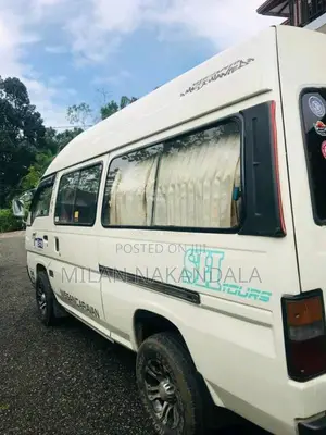 Nissan Caravan 1991 Van (Used)