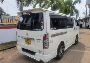 Toyota KDH 2014 Van (Used)