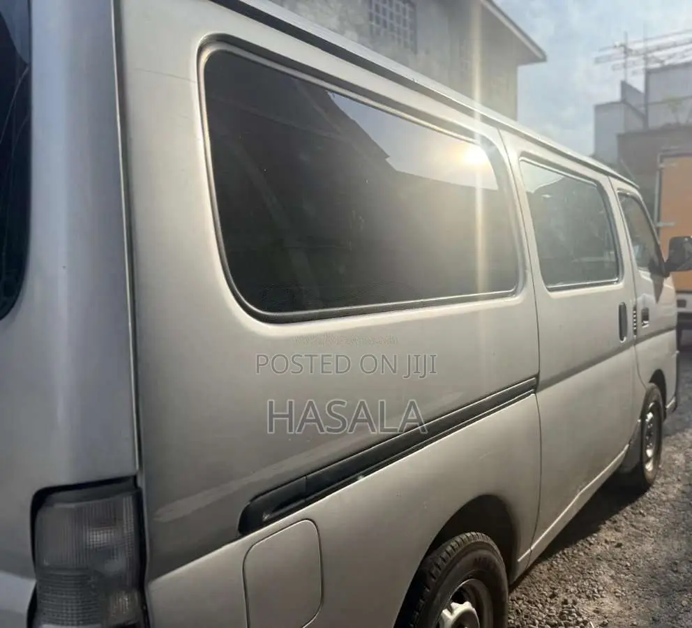 Nissan Caravan 2011 Van (Used)