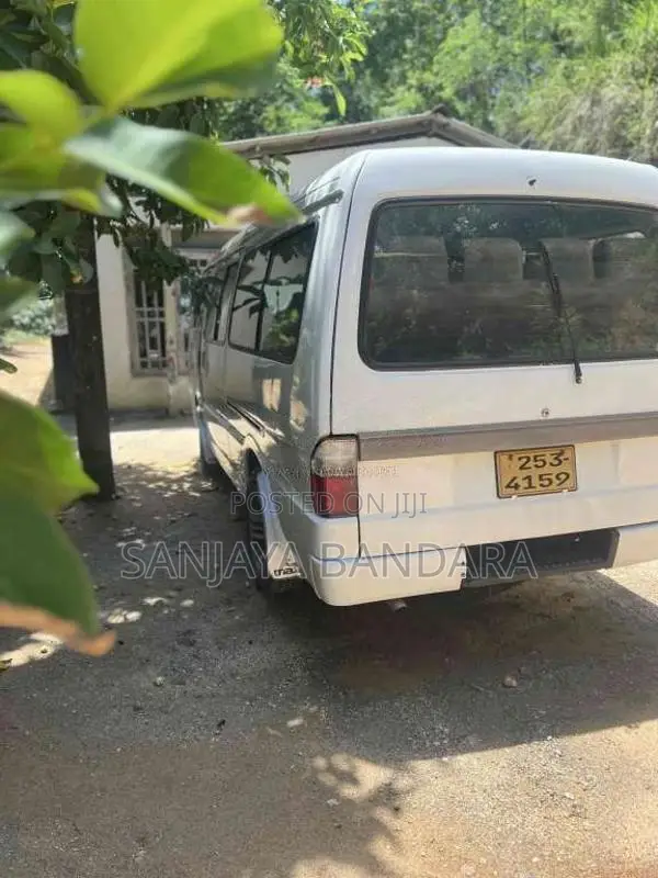 Mazda Brawny 1999 Van (Used)