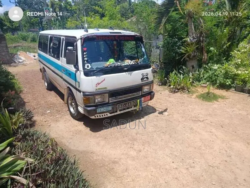 Nissan Caravan VRGE 1986 Van (Used)