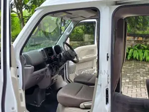 Nissan Nv100 2022 Van (Used)