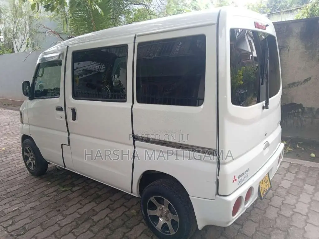 Mitsubishi MiniCab 2002 Van (Used)