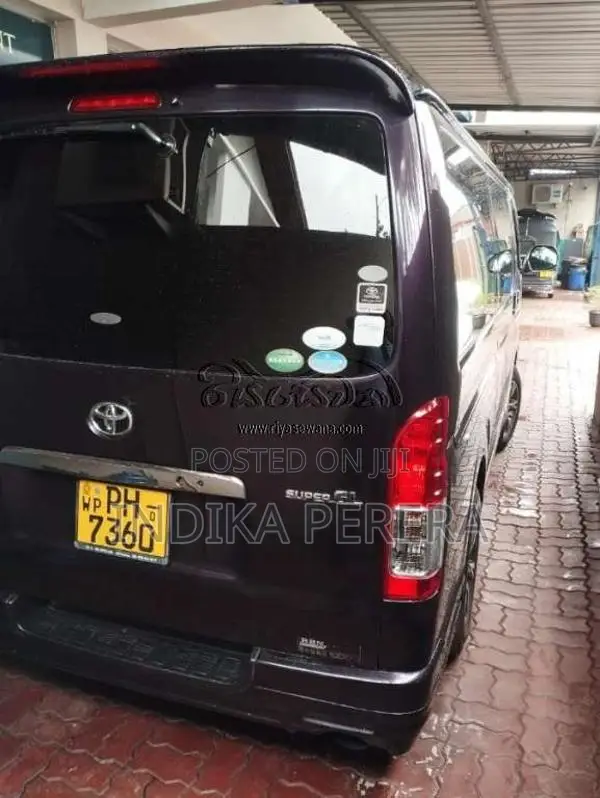 Toyota HIACE 2017 Van (Used)