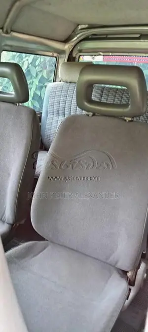 Mitsubishi Minicab 2000 Van (Used)