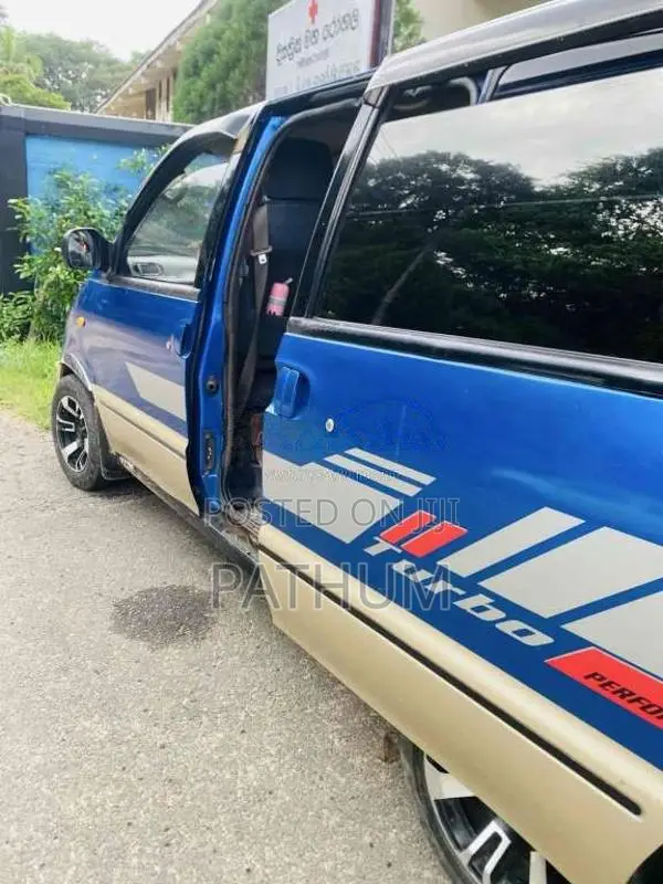 Nissan Serena Turbo 1992 Van (Used)