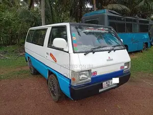 Mitsubishi Delica L300 1983 Van (Used)