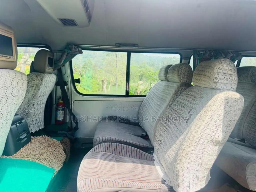 Toyota HIACE 2001 Van (Used)