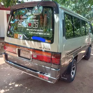 Nissan Caravan 1991 Van (Used)