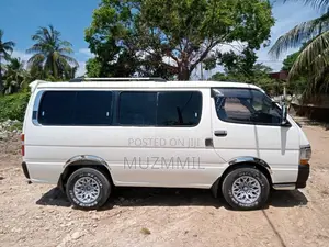 Toyota Dolphin 1992 Van (Used)