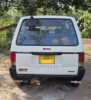 Nissan Vanette 1986 Van (Used)