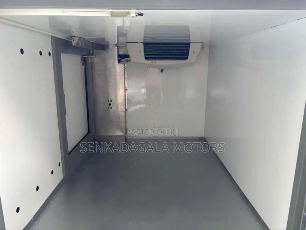 Suzuki -20 Freezer Truck 2022 Lorry Unregistered (Recondition)