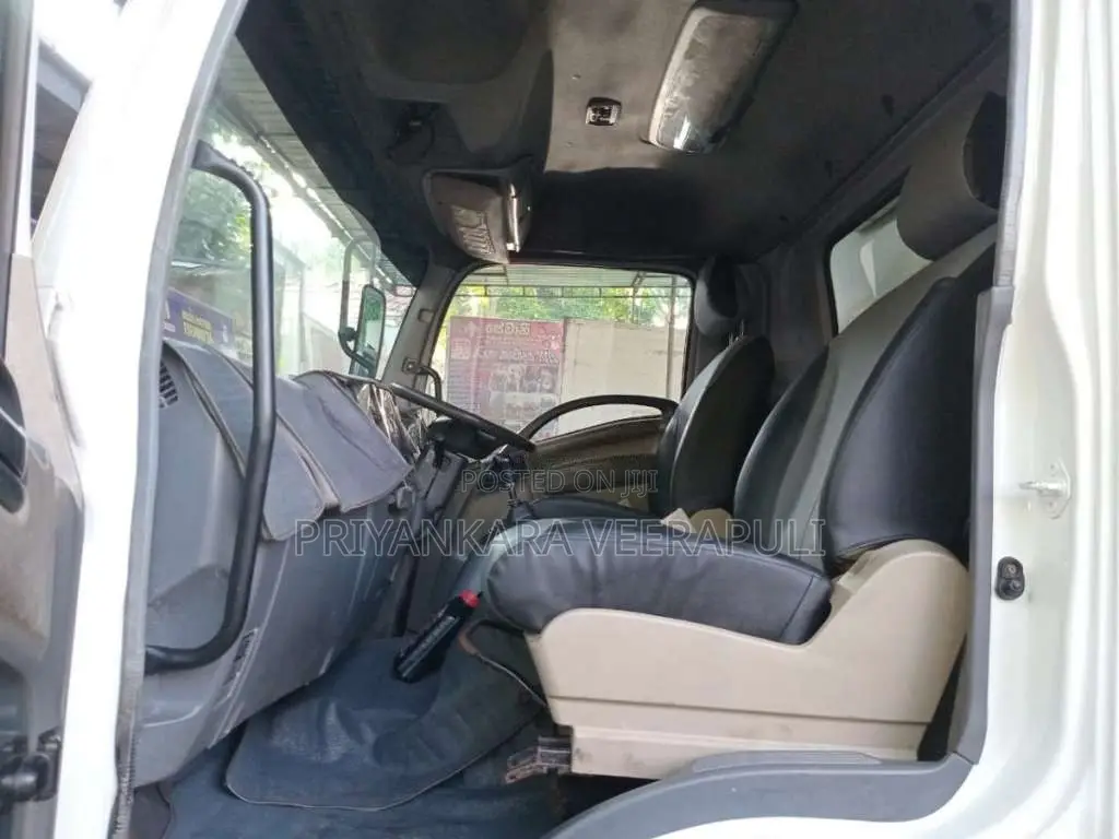 Isuzu ELF NKR 2009 Lorry (Used)