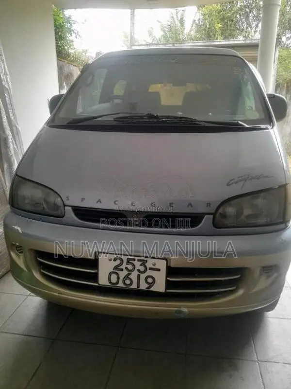 Mitsubishi L400 Space Gear 1999 Van (Used)