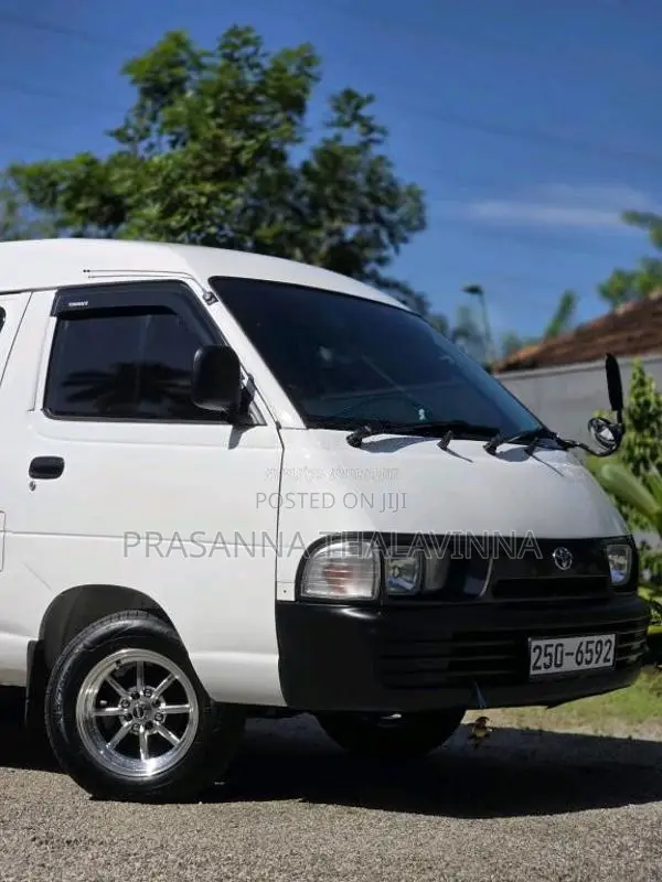 Toyota CR27 1997 Van (Used)