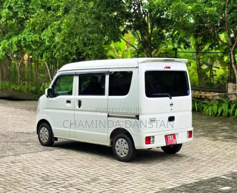 Nissan Nv100 2022 Van (Used)