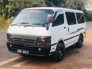 Toyota Dolphin 1995 Van (Used)