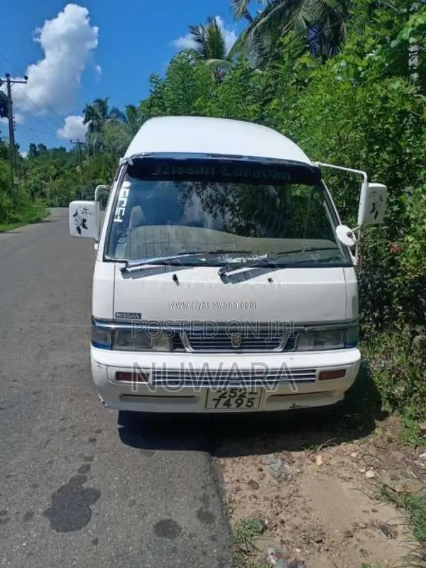 Nissan Nissan 1994 Van (Used)