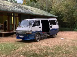 Toyota LH113 1989 Van (Used)
