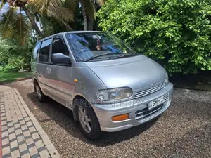 Nissan Serena 1998 Van (Used)