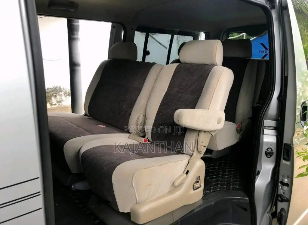 Toyota Hiace 2011 Van (Used)