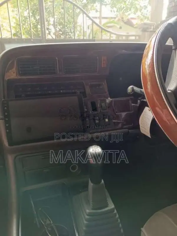 Toyota HIACE 1993 Van (Used)