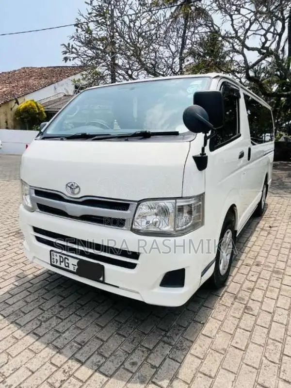 Toyota KDH 201 2011 Van (Used)