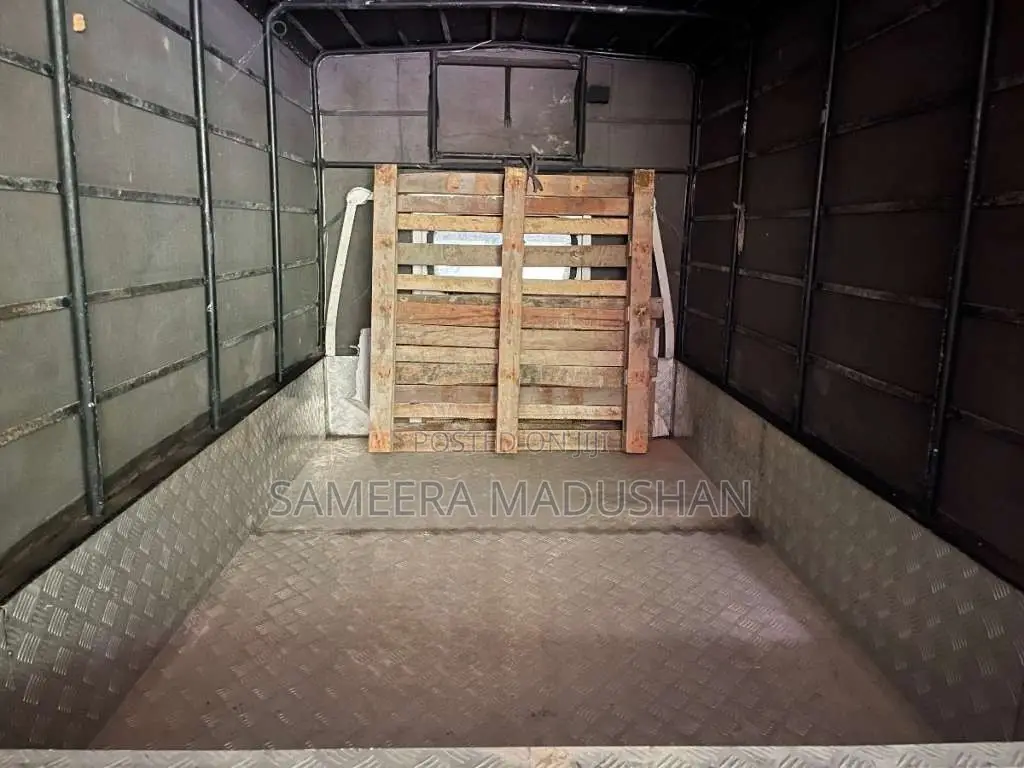 Nissan Vanette 2001 Lorry (Used)