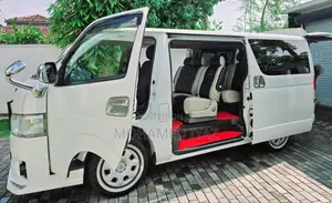 Toyota KDH 2015 Van (Used)