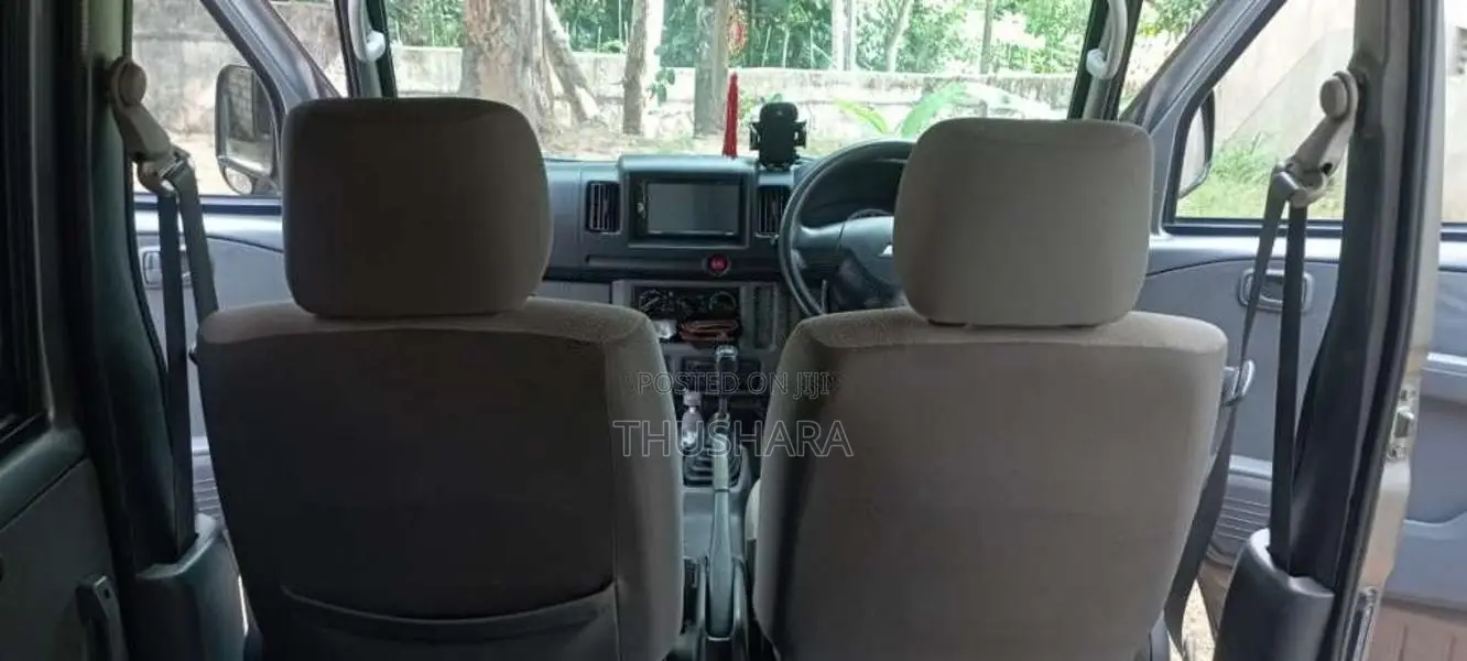 Mitsubishi MiniCab 2012 Van (Used)