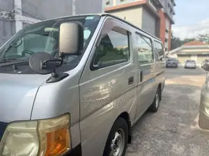 Nissan Caravan 2011 Van (Used)