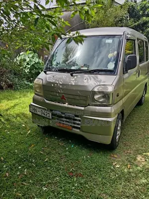 Mitsubishi Minicab 2000 Van (Used)